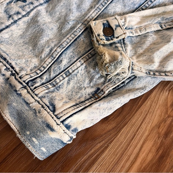 Rare Vintage Levis Hooded Acid Wash Denim Jacket - Picture 12 of 15